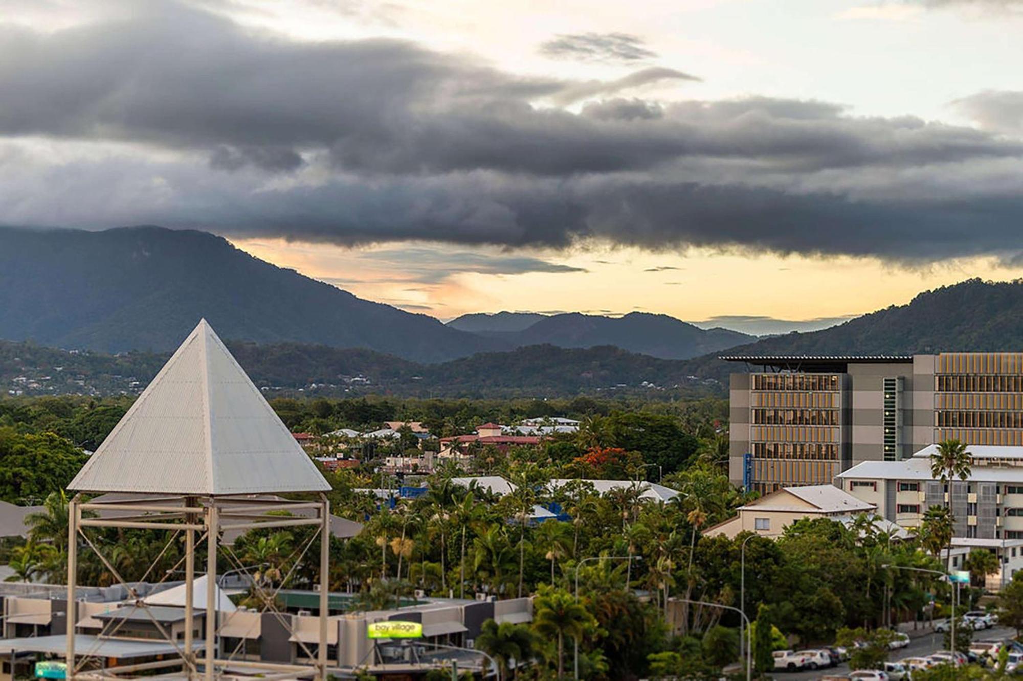Rydges Esplanade Resort Cairns Exterior foto